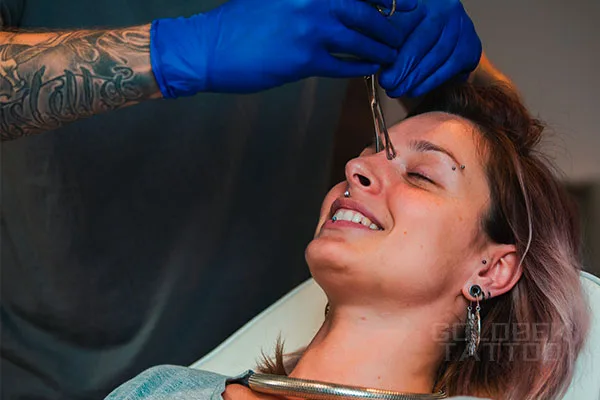 Face piercing