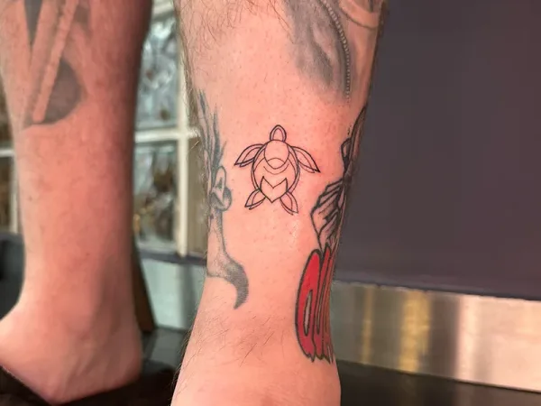fineline turtle tattoo